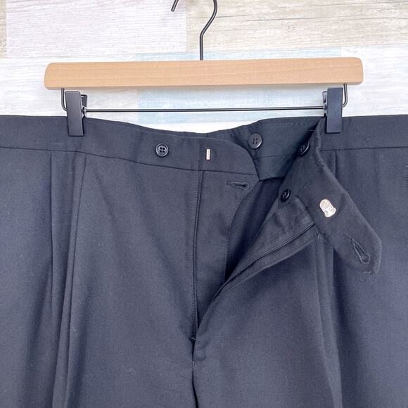 Jos A Bank Notch Collar Tuxedo Suit Black Mens 44R Jacket 40x31 Pleated Pants - Picture 12 of 15